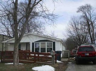 706 S West St, Winamac, IN