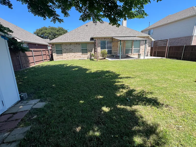 3204 Rainburst Ln — Photo 4
