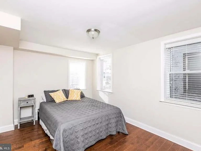 310 S Washington St — Photo 16