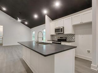 211 N 4th St, Grandview, TX 76050