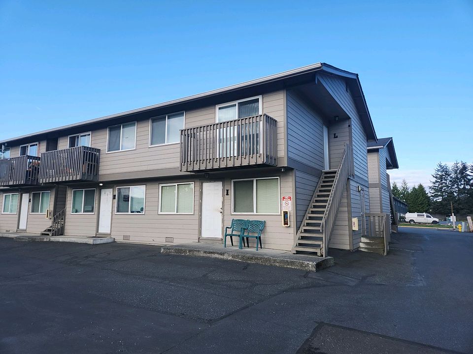 1st image of 326 Stanford Dr #12