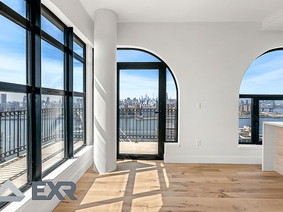 3rd image of 69 Adams St #23Q