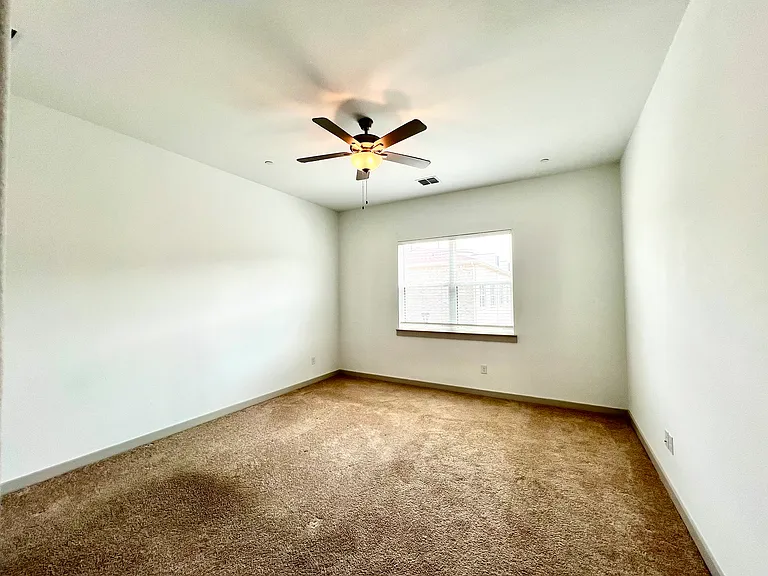 1755 Montgomery Dr — Photo 18