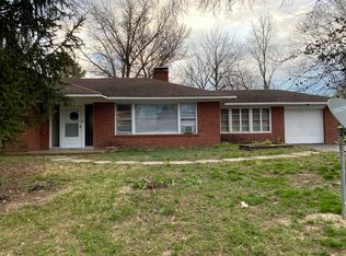 10000 Knollcrest Ct, Saint Louis, MO 63136