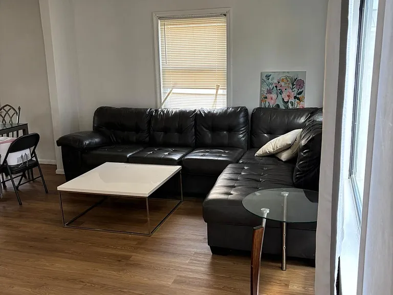 23 Campbell Ct — Photo 3