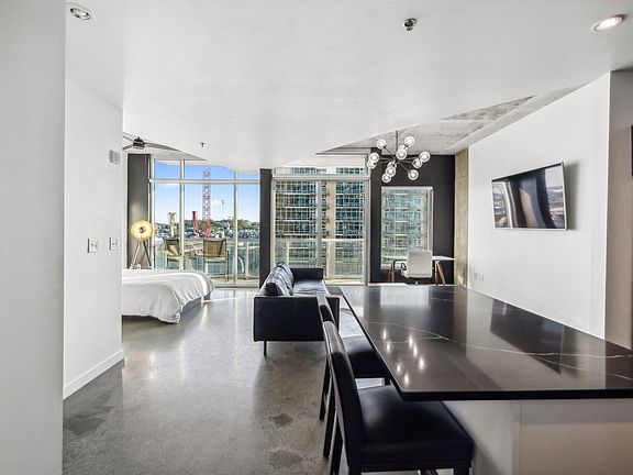 4th image of 600 12th Ave S APT 1410
