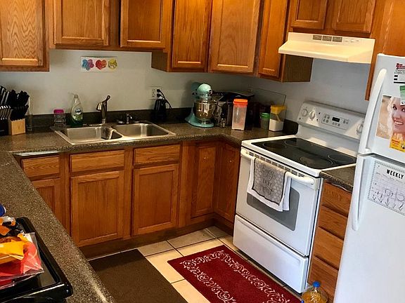 3rd image of 1420 Woodville Pike