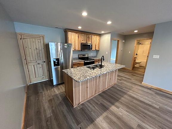 5th image of 105 Margarita Ct S