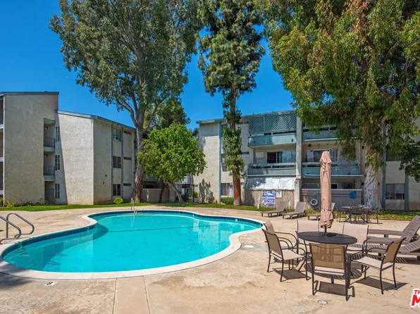 21800 Schoenborn St Unit 270, Canoga Park, CA 91304