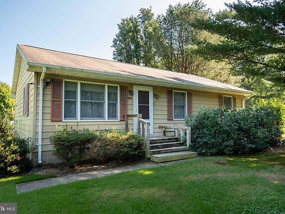 2nd image of 208 Central Dr