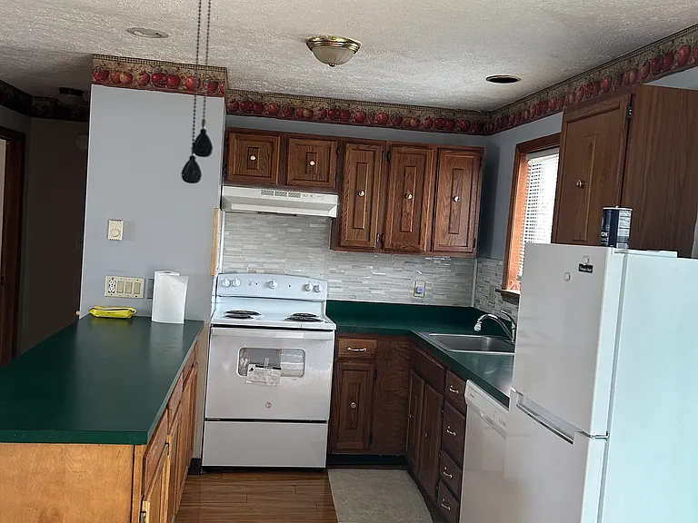 709 Edgewood Rd #1 — Photo 25