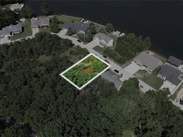 10042 Waterford Dr, Hillsboro, MO 63050