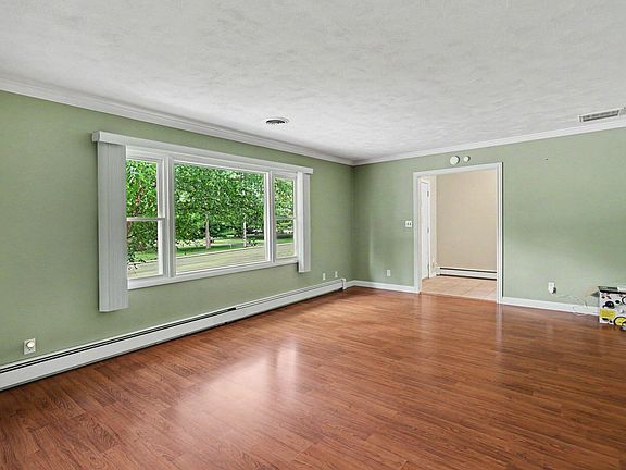 3rd image of 1100 Verona Rd