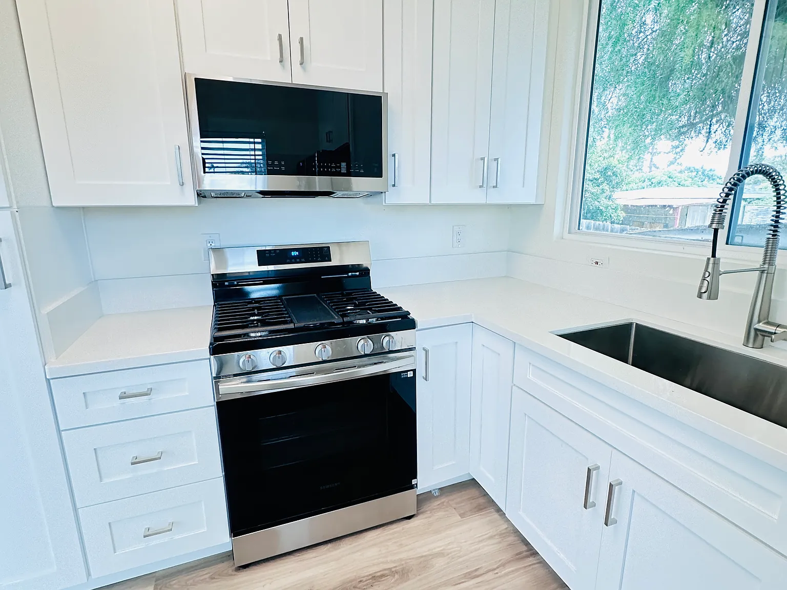 2 bed, 600 sqft, $2,500 — Photo 4