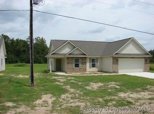 2572 W Parkton Tobemory Rd, Parkton, NC 28371