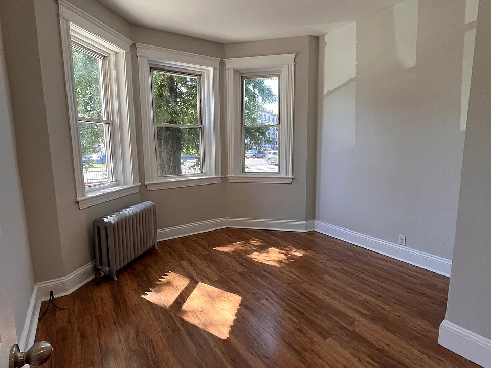 12 Chester St #2