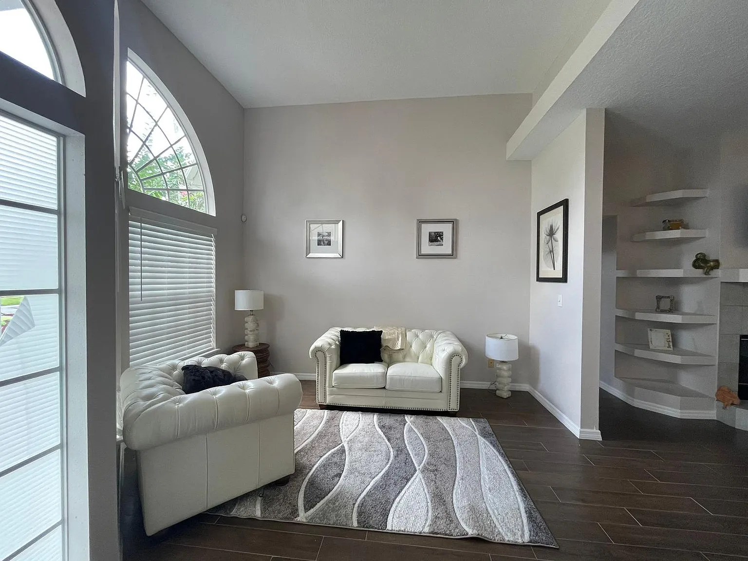 4 bed, 2092 sqft, $3,695 — Photo 4