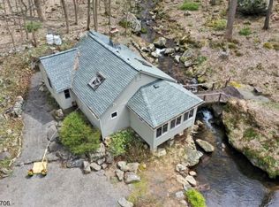 339 Turkey Top Rd, Pt Murray, NJ 07865