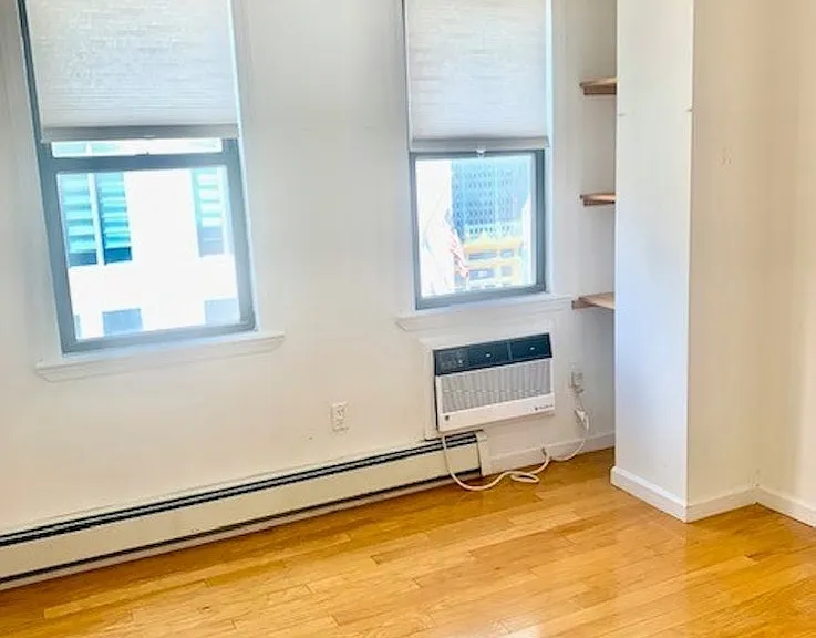 334 9th Ave #3R — Photo 4