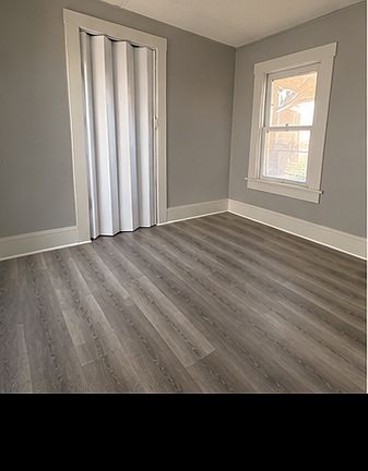 2nd image of 4019 Newark Ave APT 4