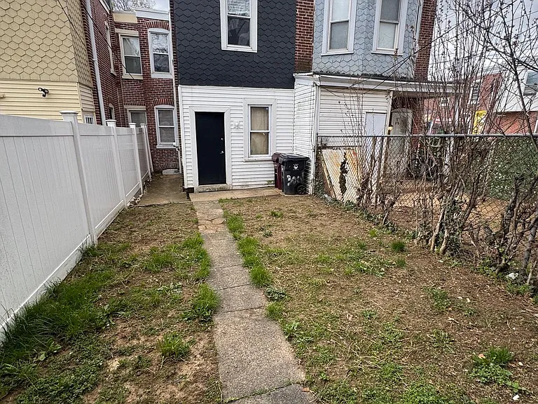 3003 N Washington St — Photo 17
