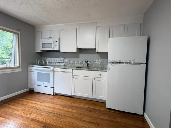 826 Pine St #5, Bristol, CT 06010