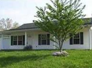 284 School Side Dr, Brandenburg, KY 40108