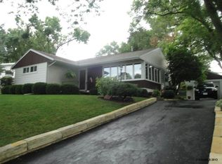 2130 Deborah Dr, Dubuque, IA 52001