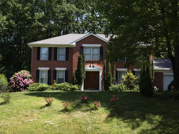 1524 Laurel Hill Rd, Vienna, VA 22182