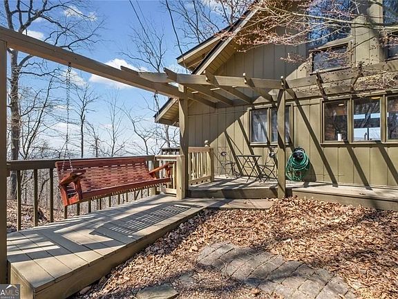 3rd image of 360 Locust Trl