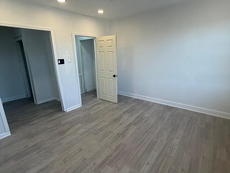 2409 W Harold St — Photo 18