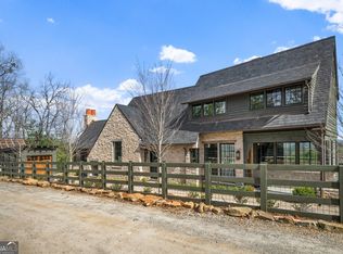 814 Summit Rdg, Clarkesville, GA 30523