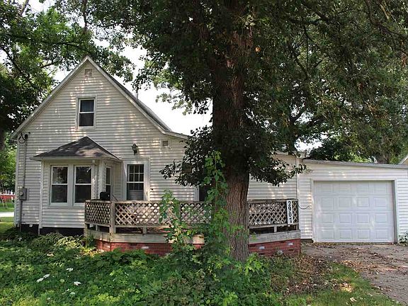 2nd image of 2907 2nd St