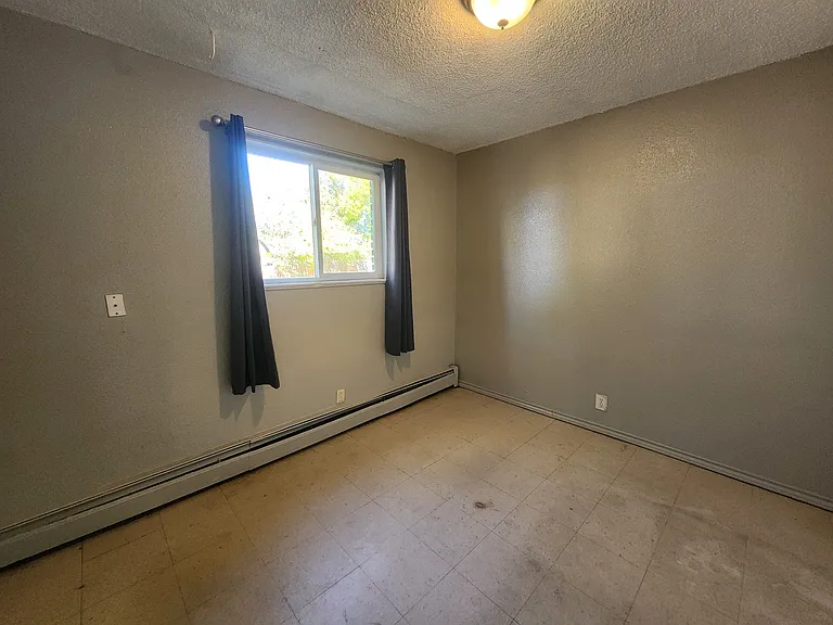 1363 Mobile St #1363 — Photo 14