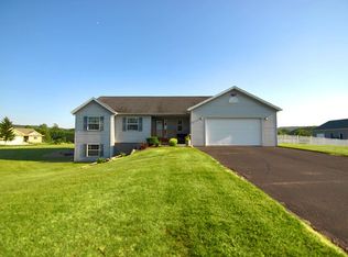 E11759 Gall Rd, Baraboo, WI 53913
