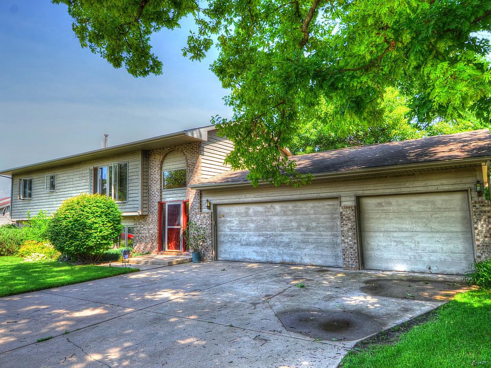 1st image of 274 Brookside Dr