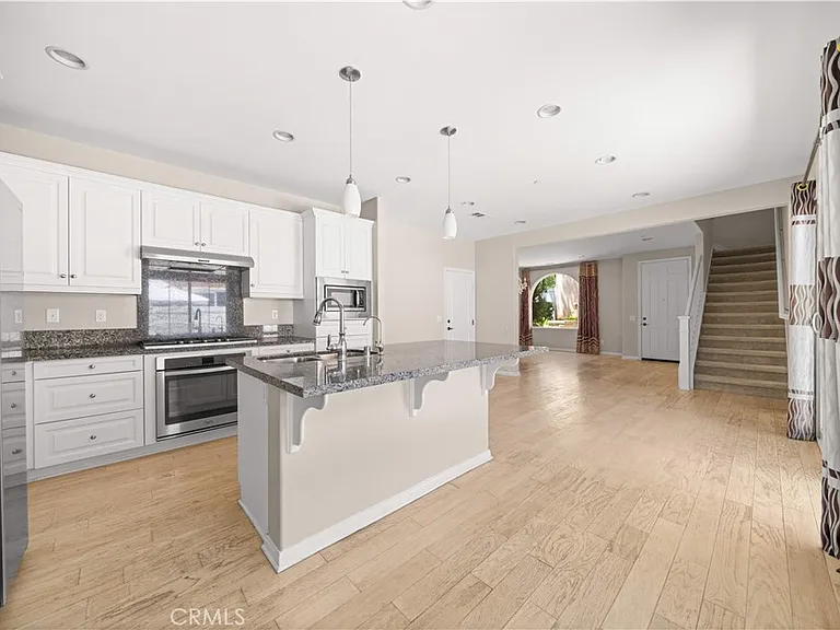 352 Golden Bear Ln — Photo 5