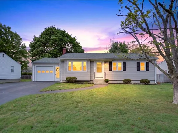 859 Church Ave, Warwick, RI 02889