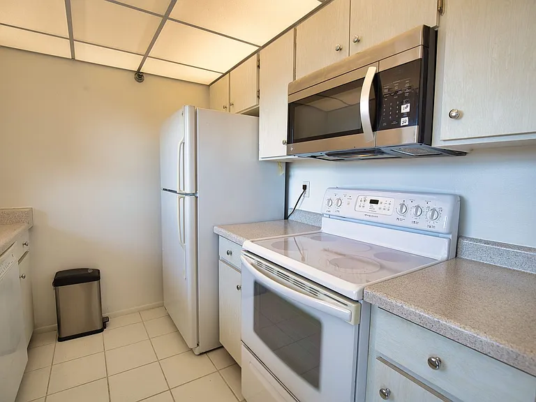 232 Saint Augustine Ave #502 — Photo 6