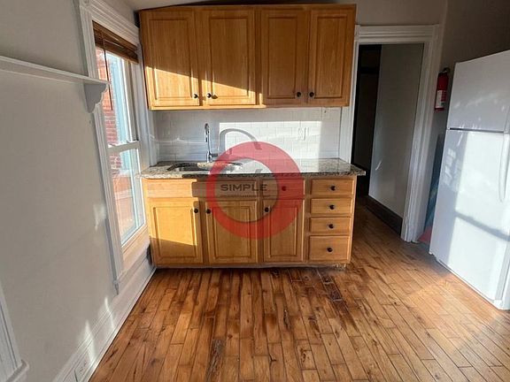 5th image of 266 Walnut St Floor 2