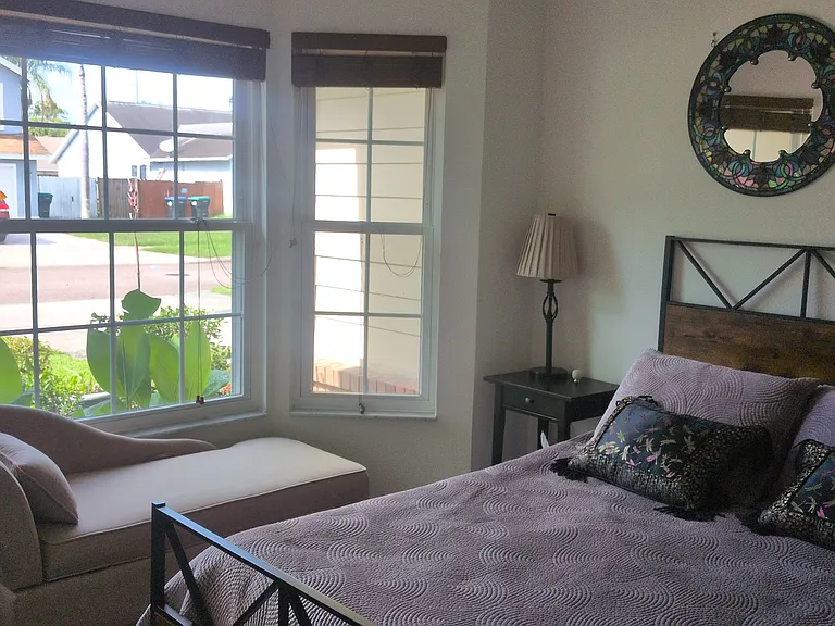1426 Silverthorn Dr — Photo 8