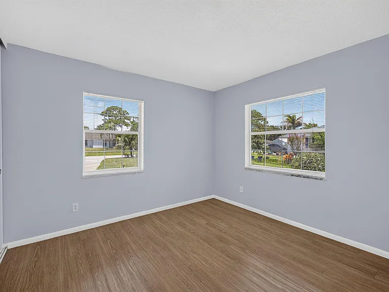 416 SE Naranja Ave — Photo 22