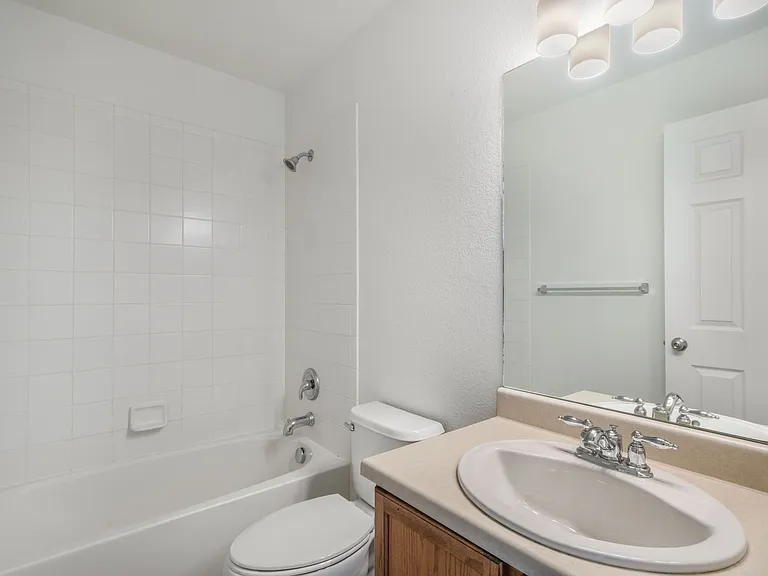 1013 Burning Bush Point — Photo 21