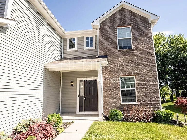 8802 Benjamin Ln — Photo 2