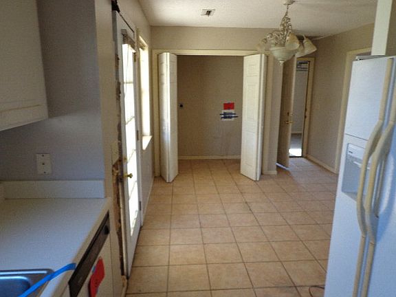 4th image of 227 Bougainvillea Cir