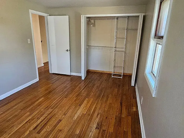 Upstairs bedroom 2