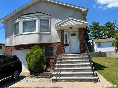 5 Park Avenue, Roosevelt, NY, 11575