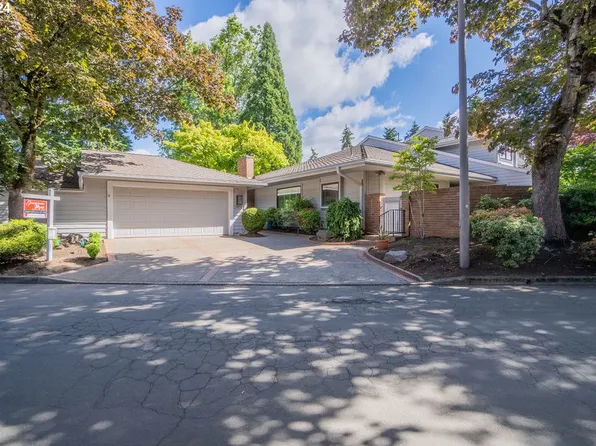 7915 SW Fairway Dr, Wilsonville, OR 97070