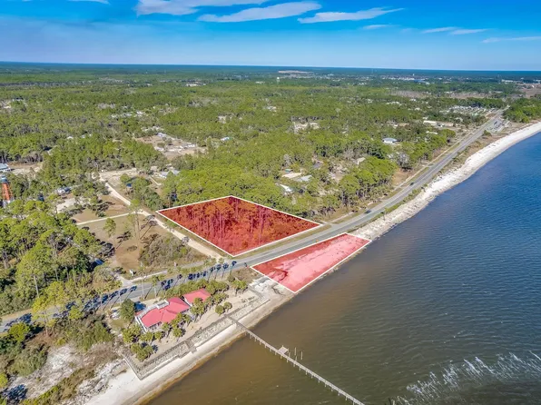 105 Cape St, Carrabelle, FL 32322