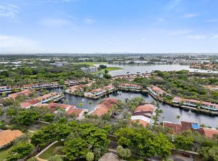 8336 Dundee Ter, Miami Lakes, FL 33016